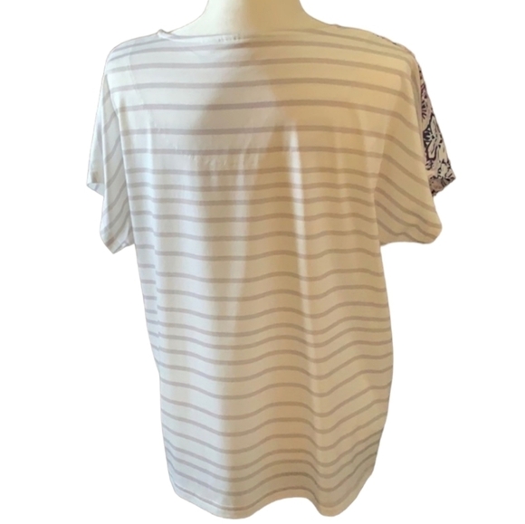 Chico’s Zenergy Floral Stripes Pullover Short Sleeve Tee Shirt Sz 0 - Picture 3 of 6